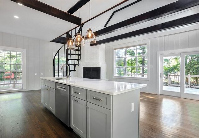100 Old Oaken Bucket Rd., Norwell, MA 02061