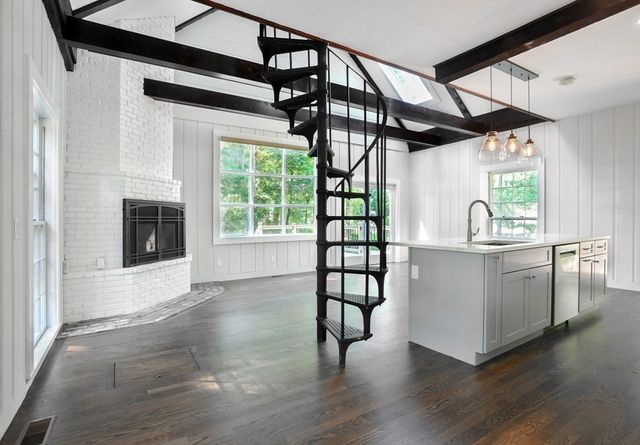 100 Old Oaken Bucket Rd., Norwell, MA 02061