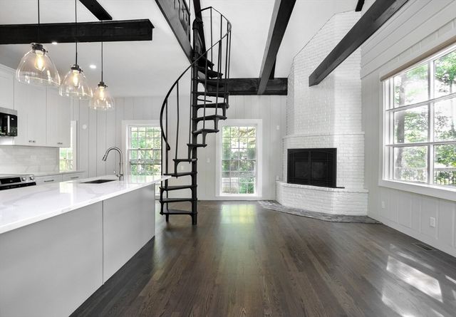 100 Old Oaken Bucket Rd., Norwell, MA 02061