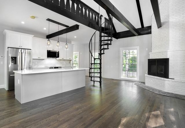100 Old Oaken Bucket Rd., Norwell, MA 02061