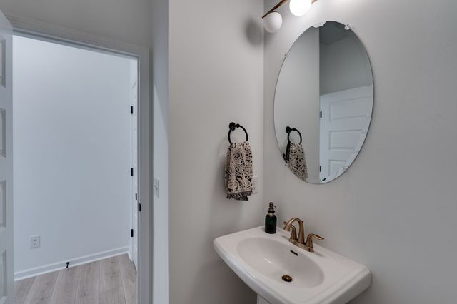 1113 Linn Cove Ct, Gallatin, TN 37066