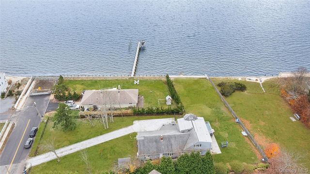 140 Ocean Avenue, Center Moriches, NY 11934