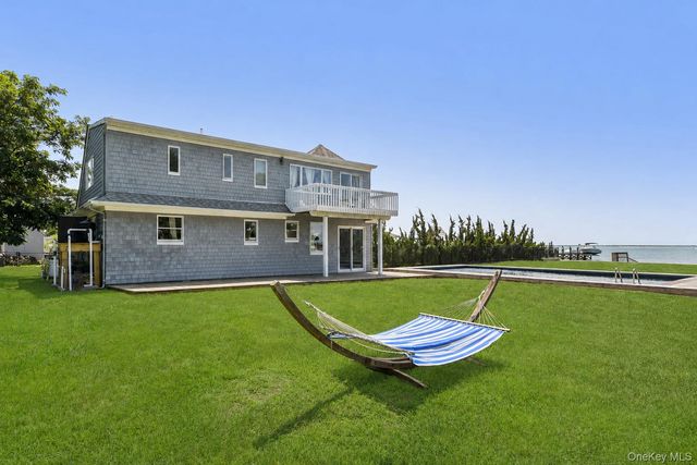 140 Ocean Avenue, Center Moriches, NY 11934
