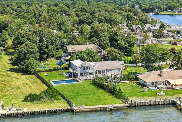 140 Ocean Avenue, Center Moriches, NY 11934