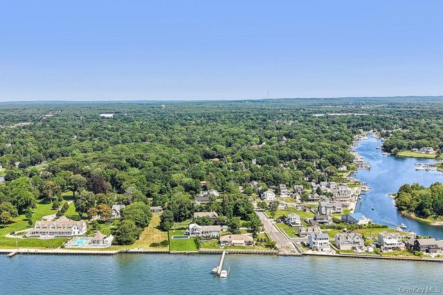 140 Ocean Avenue, Center Moriches, NY 11934