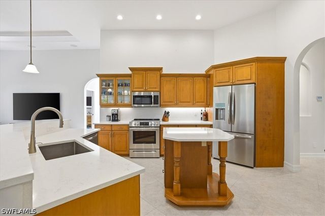 7984 Tiger Lily DR, Naples, FL 34113