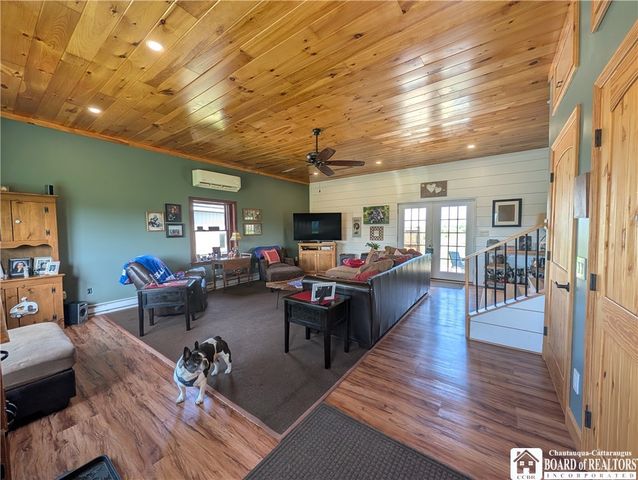 13400 Parker Road, Holland, NY 14080