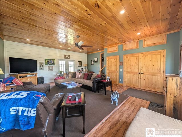 13400 Parker Road, Holland, NY 14080