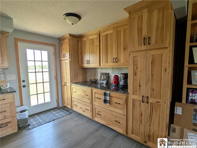 13400 Parker Road, Holland, NY 14080