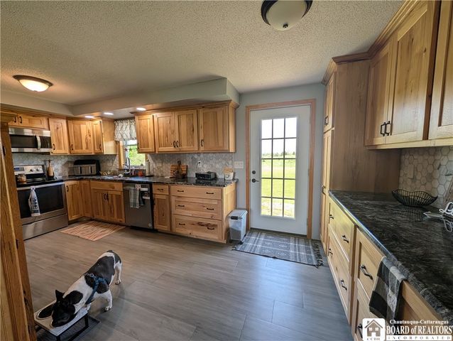 13400 Parker Road, Holland, NY 14080