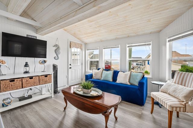 241 Old Wharf 90, Dennis, MA 02639