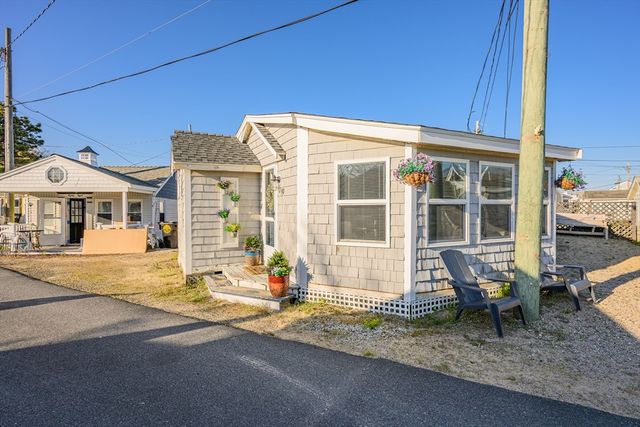 241 Old Wharf 90, Dennis, MA 02639