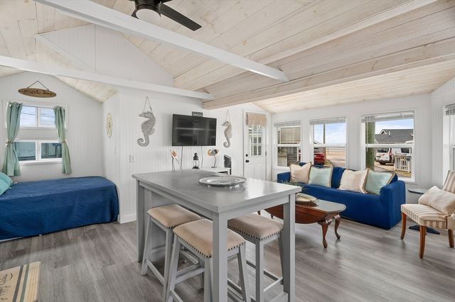 241 Old Wharf 90, Dennis, MA 02639