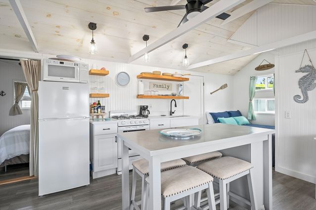 241 Old Wharf 90, Dennis, MA 02639