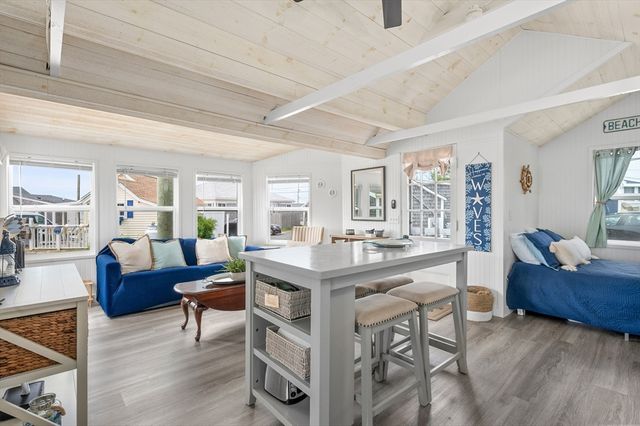 241 Old Wharf 90, Dennis, MA 02639