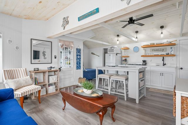 241 Old Wharf 90, Dennis, MA 02639
