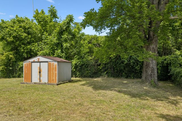 5813 Mackie Pl, Nashville, TN 37209