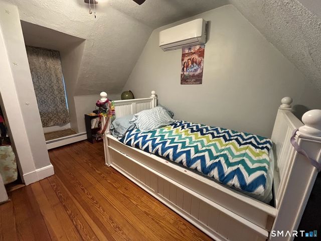 90 Sims Street, Bridgeport, CT 06604
