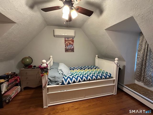 90 Sims Street, Bridgeport, CT 06604