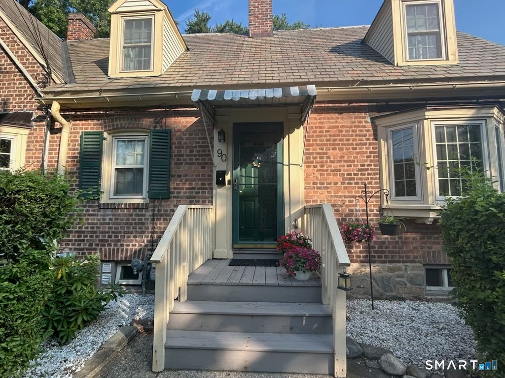 90 Sims Street, Bridgeport, CT 06604