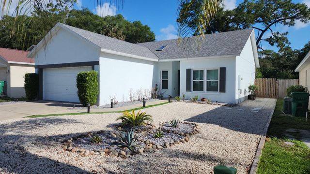 327 HERITAGE ESTATES LANE, Deland, FL 32720