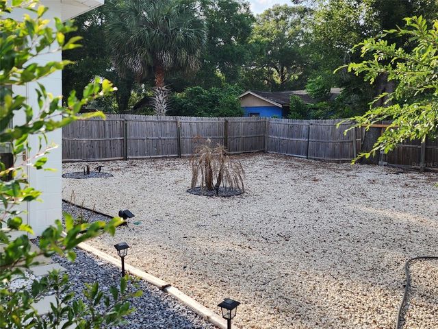 327 HERITAGE ESTATES LANE, Deland, FL 32720