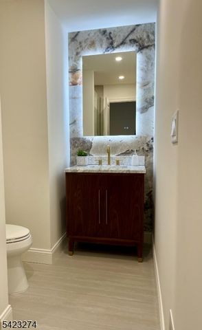 196 Vinton Cir, Fanwood Boro, NJ 07023