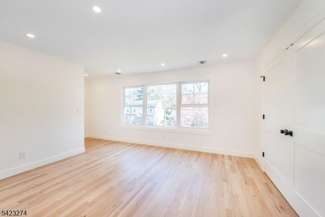 196 Vinton Cir, Fanwood Boro, NJ 07023