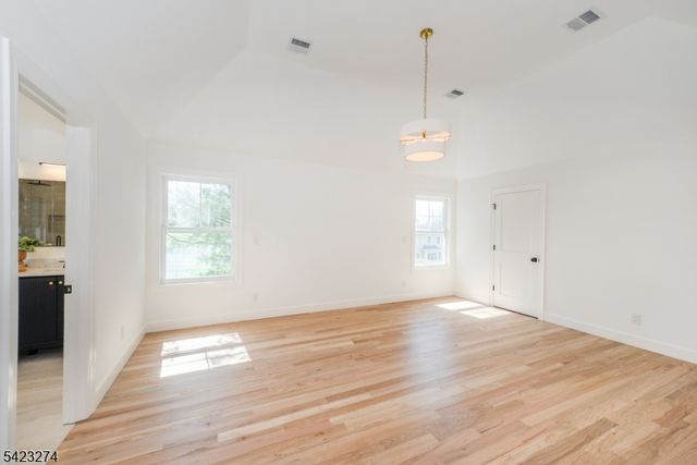 196 Vinton Cir, Fanwood Boro, NJ 07023