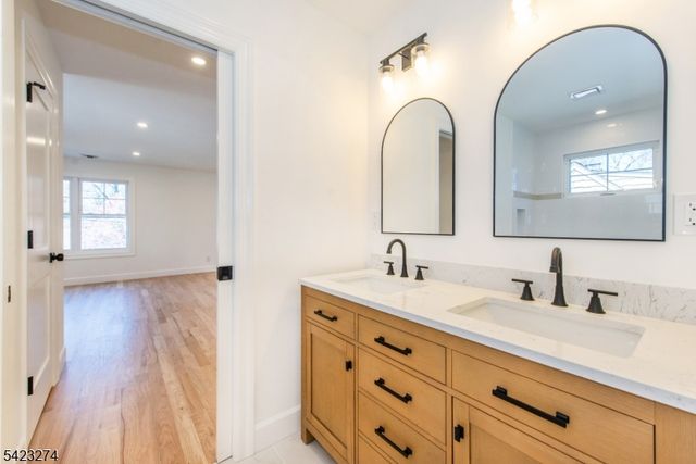 196 Vinton Cir, Fanwood Boro, NJ 07023