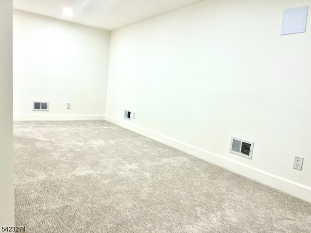 196 Vinton Cir, Fanwood Boro, NJ 07023