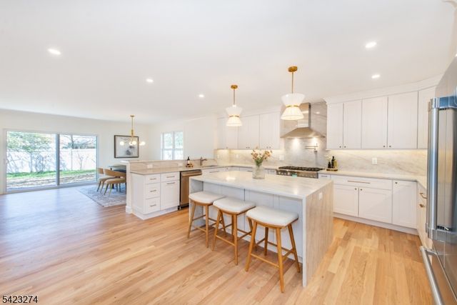 196 Vinton Cir, Fanwood Boro, NJ 07023