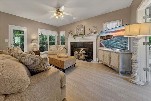 1914 Lilac Ridge Drive, Woodstock, GA 30189