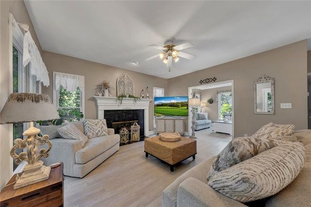 1914 Lilac Ridge Drive, Woodstock, GA 30189