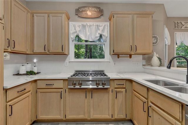 1914 Lilac Ridge Drive, Woodstock, GA 30189