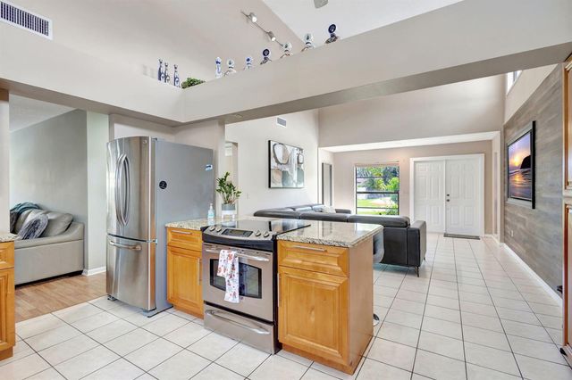 2469 Sun Up Lane, Lake Worth, FL 33462