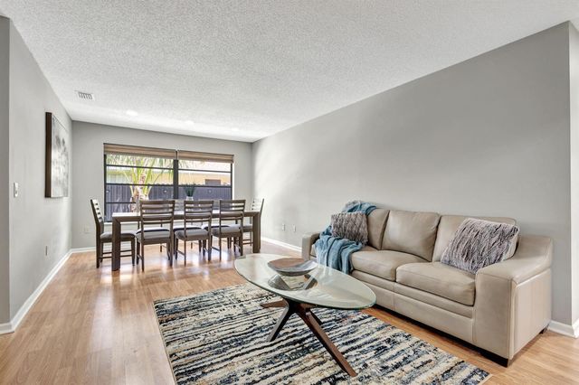 2469 Sun Up Lane, Lake Worth, FL 33462