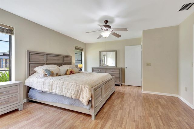 2469 Sun Up Lane, Lake Worth, FL 33462