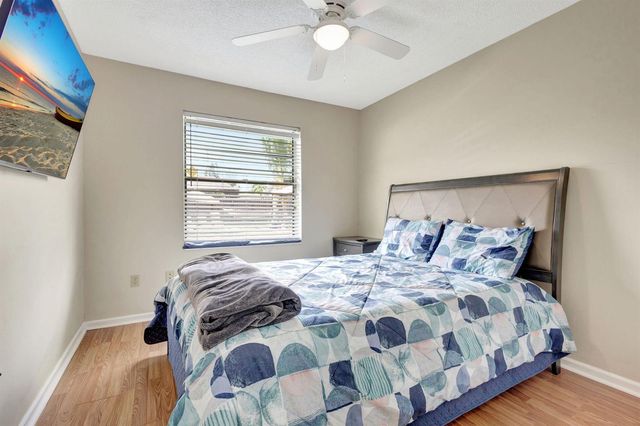 2469 Sun Up Lane, Lake Worth, FL 33462