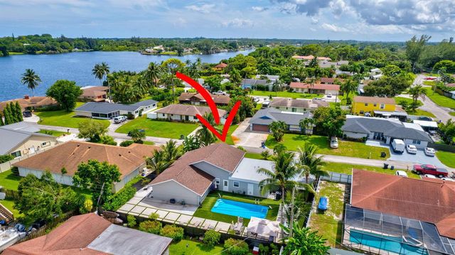 2469 Sun Up Lane, Lake Worth, FL 33462