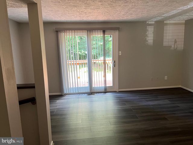 14582 OLDE KENT RD, Centreville, VA 20120