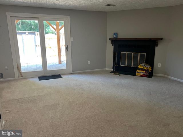 14582 OLDE KENT RD, Centreville, VA 20120