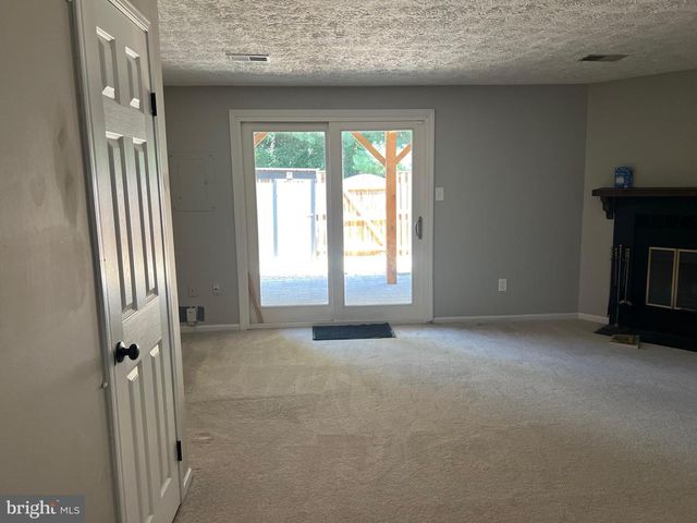 14582 OLDE KENT RD, Centreville, VA 20120
