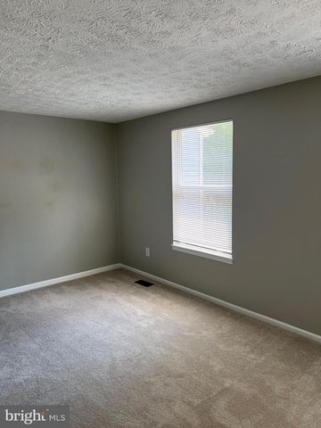 14582 OLDE KENT RD, Centreville, VA 20120