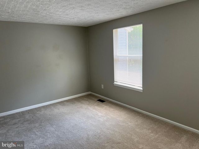 14582 OLDE KENT RD, Centreville, VA 20120