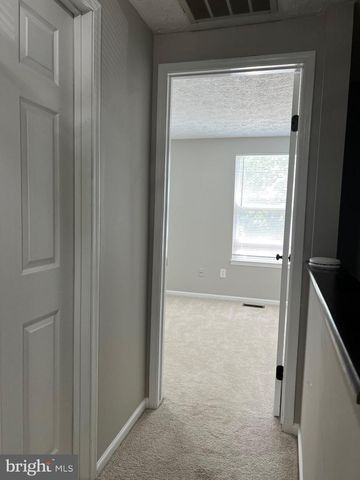 14582 OLDE KENT RD, Centreville, VA 20120