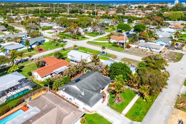 4153 Russell Street, Jupiter, FL 33469