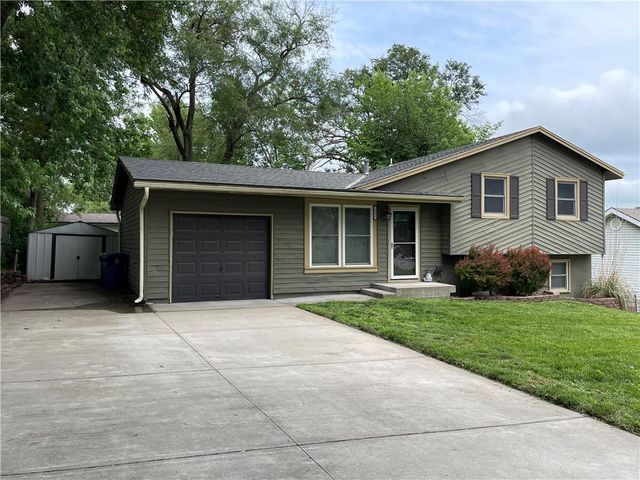 212 Jackson Avenue, Liberty, MO 64068