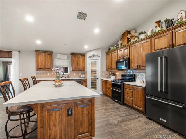 15620 Erie Road, Apple Valley, CA 92307