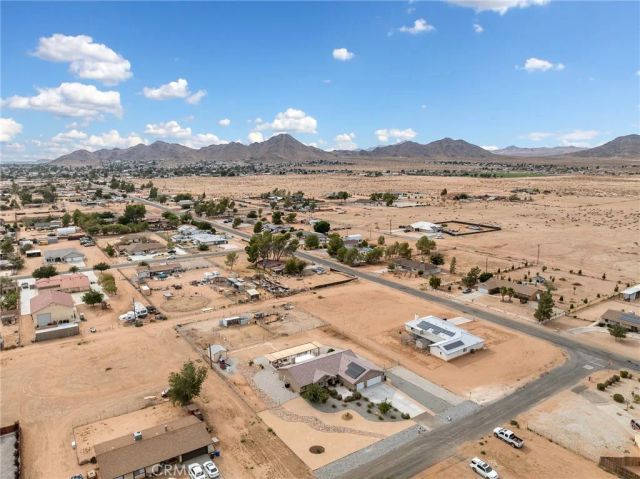 15620 Erie Road, Apple Valley, CA 92307